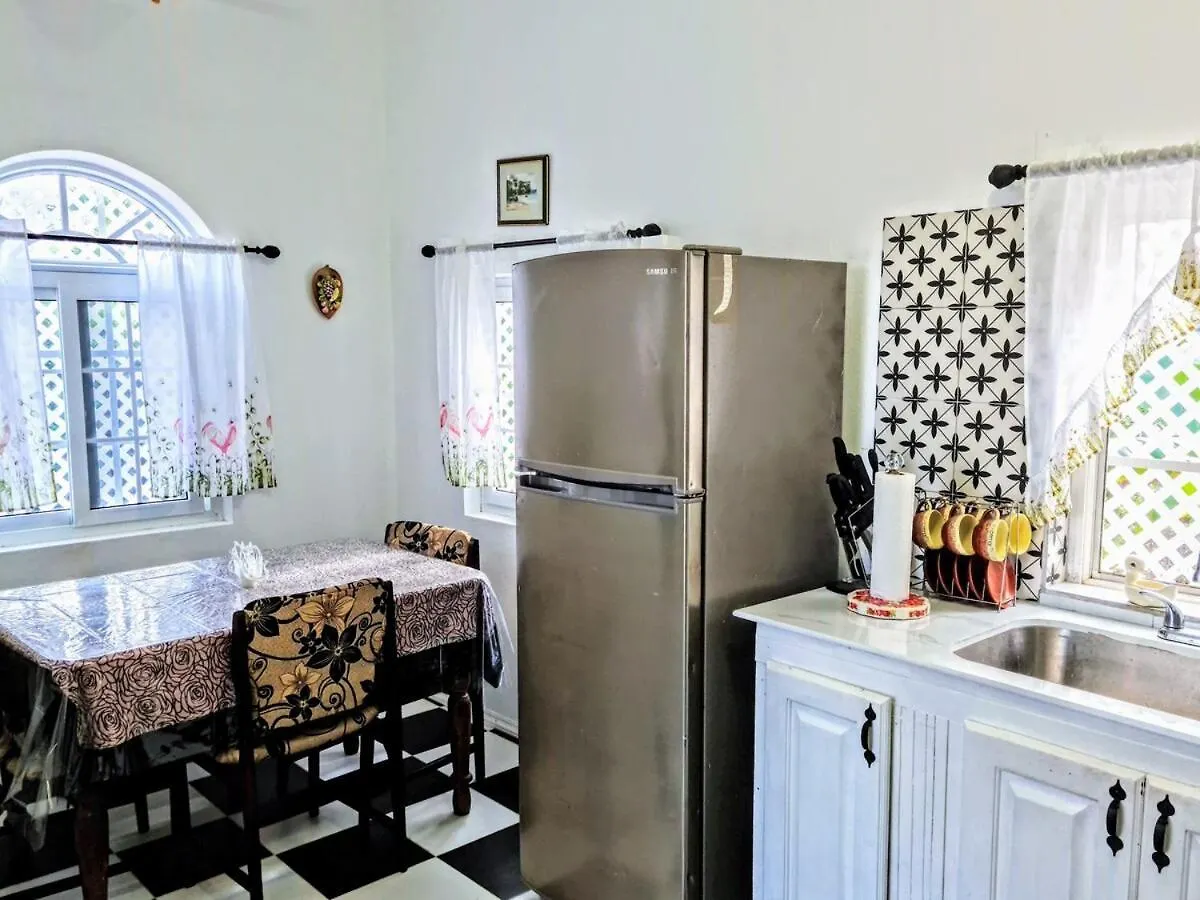 Semesterbostad Vista Azul - Garden View Apartment With Beach Access Cornwall Barracks